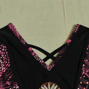 🆕 Stylish Black &amp; Pink Embellished Crop Top