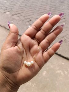 Elegant Gold Tone Necklace
