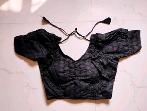 💛Black Embroidered Blouse💗