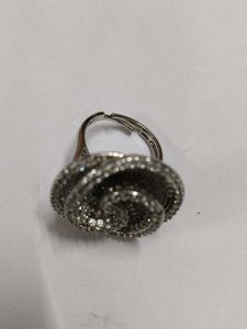 Sparkling Spiral Ring