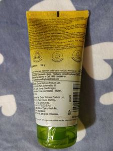 Everyuth Naturals Face Wash