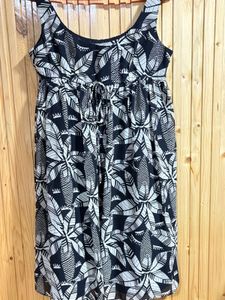 Stylish Black & White Leaf Print Dress