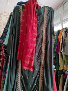 Elegant Embroidered Kurti with Dupatta
