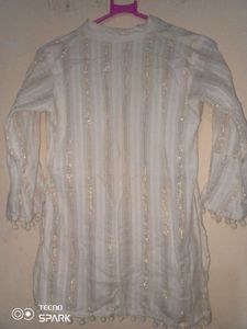 Elegant White Embroidered Kurta