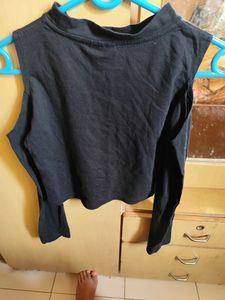 Cut Shoulders Black Top