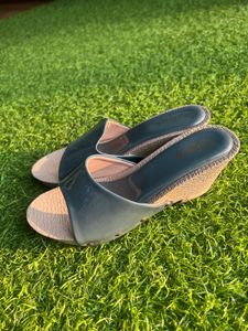 V Walk Women's Green Slide Sandals