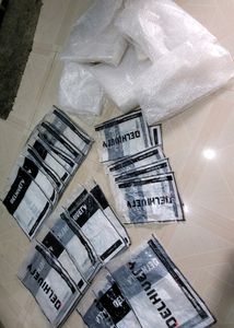 Pack 4 Delivery Bags20 &amp; box 3 &amp; बबल सीट15 Met