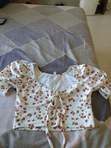 Floral Crop Top with Puff Sleeves