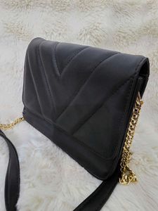 Fastrack Chic Quilted Black Crossbody Bag
