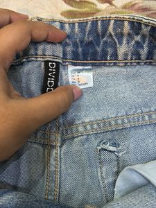 Distressed Wide Leg Jeans