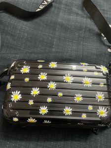 very beautiful and stylish sling bag