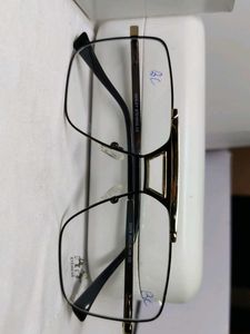 Stylish Eyeglasses for a Sharp Look