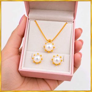 Elegant Pearl Necklace &amp; Earring Set