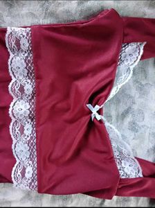 maroon top
