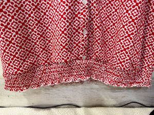 Red &amp; White Geometric Print Button-Up Blouse