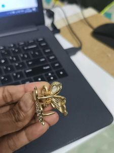 Elegant Butterfly Brooch Clip Hairclip Golden