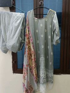 pakistani Floral Kurta Set
