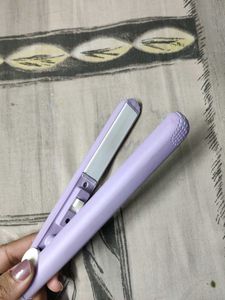 Hair Straightener - Portable and Compact