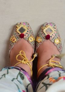 Embellished Juttis/Mojaris