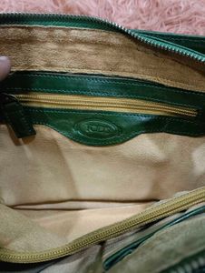Tods Chic Green Leather Handbag