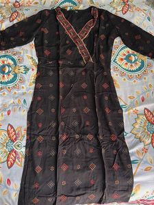 Elegant Black Kurta with Red &amp; Gold Print