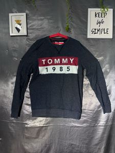 Tommy 1985 Graphic Sweatshirt