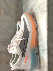 New Nike Sports Shoes