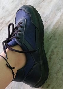 Sports Shoes 👞