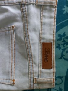 BRANDED LIGHT BLUE JEANS