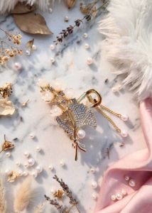 🆕Elegant Gold Flower Hair Claw Clip