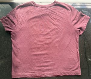 H&amp;M Maroon Graphic T-Shirt