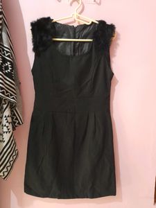 Brand New Black Short Bodycon Dress 👗 (Shrug Not