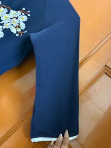 Elegant Navy Blue Kurta with Floral Embroidery