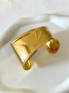 Helen Gold Cuff Bracelet Anti-tarnish