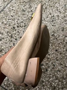 Elegant Ballerina Flats with Unique Buckle