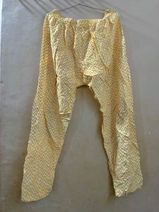 Stylish Yellow Zigzag Print Palazzos
