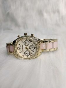 Mk stylish lady  With premium quality