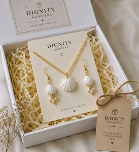 Chic Seashell & Pearl Necklace & Earring Set