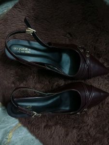 Elegant Slingback Heels