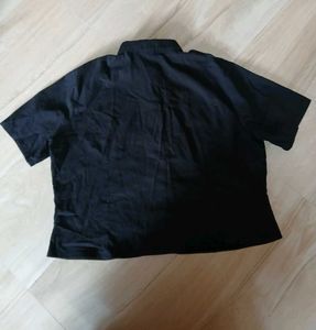 Classic Black Short Sleeve Button-Up Shirt