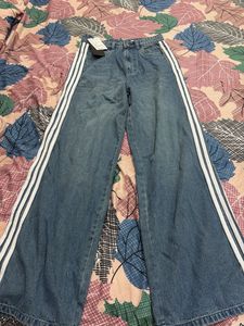 Blue Leg wide baggy jeans with Side Stripes