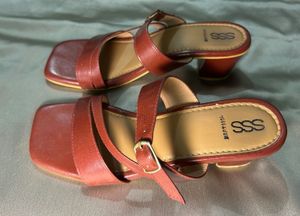 Stylish Maroon Flat Sandals