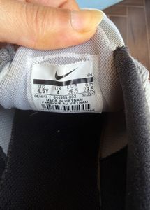 Nike sports shoes uk4