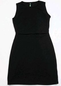 Sleek Black Sleeveless Mini Dress