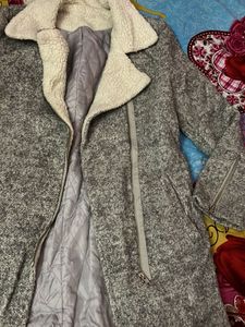 Cozy Grey Jacket Coat with Faux Fur Collar