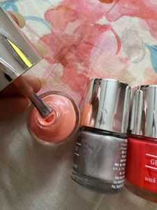 DeBelle Gel Nail Lacquer Set