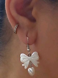 🎀 Trendy Handmade Pearl Bow Earrings with Heart✨