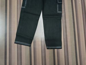 Korean Style New With Tag Black Cargo Jeans