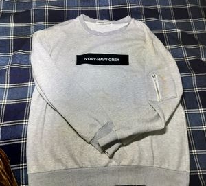Grey 🩶 Sweatshirt For Men And Women
