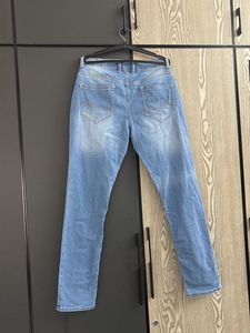 Light Wash Straight Leg Jeans